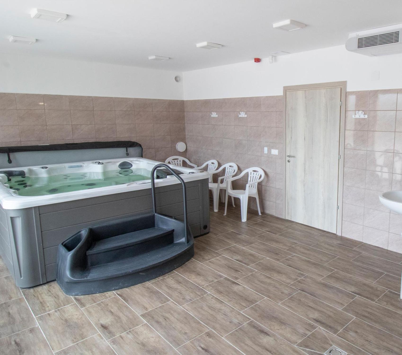 Villa Bellissima Szabolcs Exteriör bild